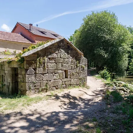 Hermoso Molino A Pie De Rio By ויגו