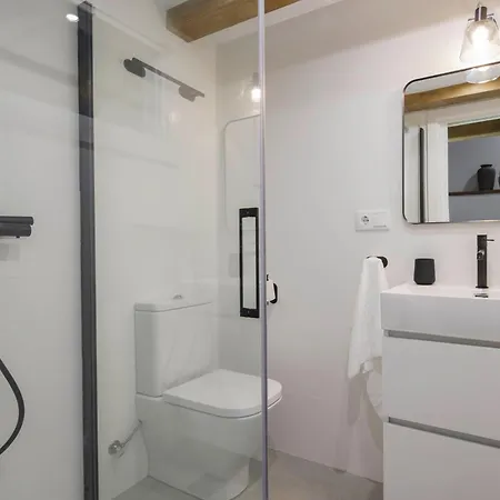 Hermoso Molino A Pie De Río By Vigo