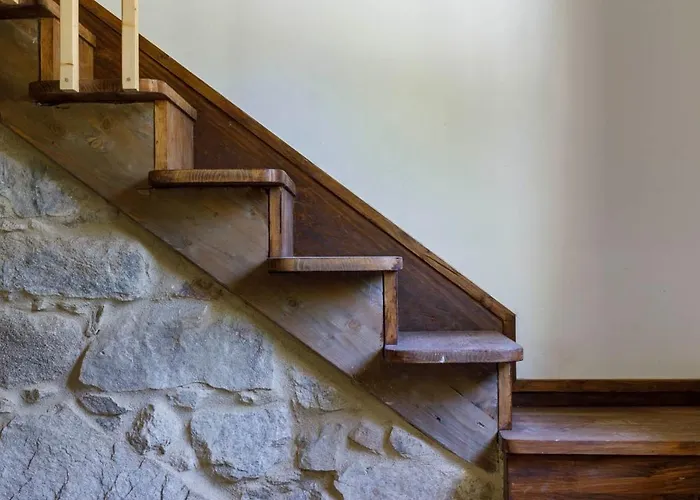 Hermoso Molino A Pie De Rio By Βίγκο