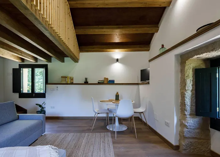 Hermoso Molino A Pie De Rio By